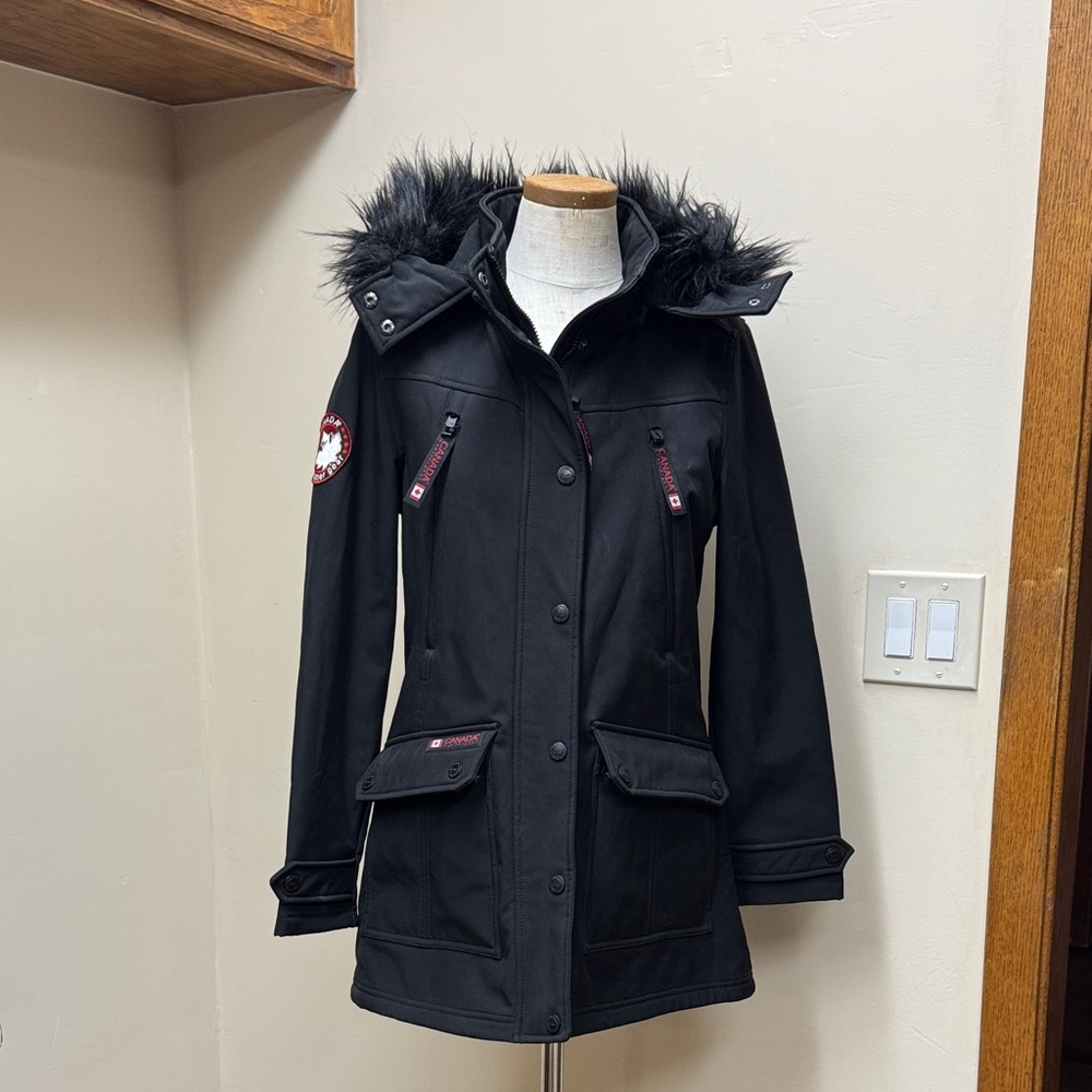 Women's Black Ski Jacket with Faux Fur Trim